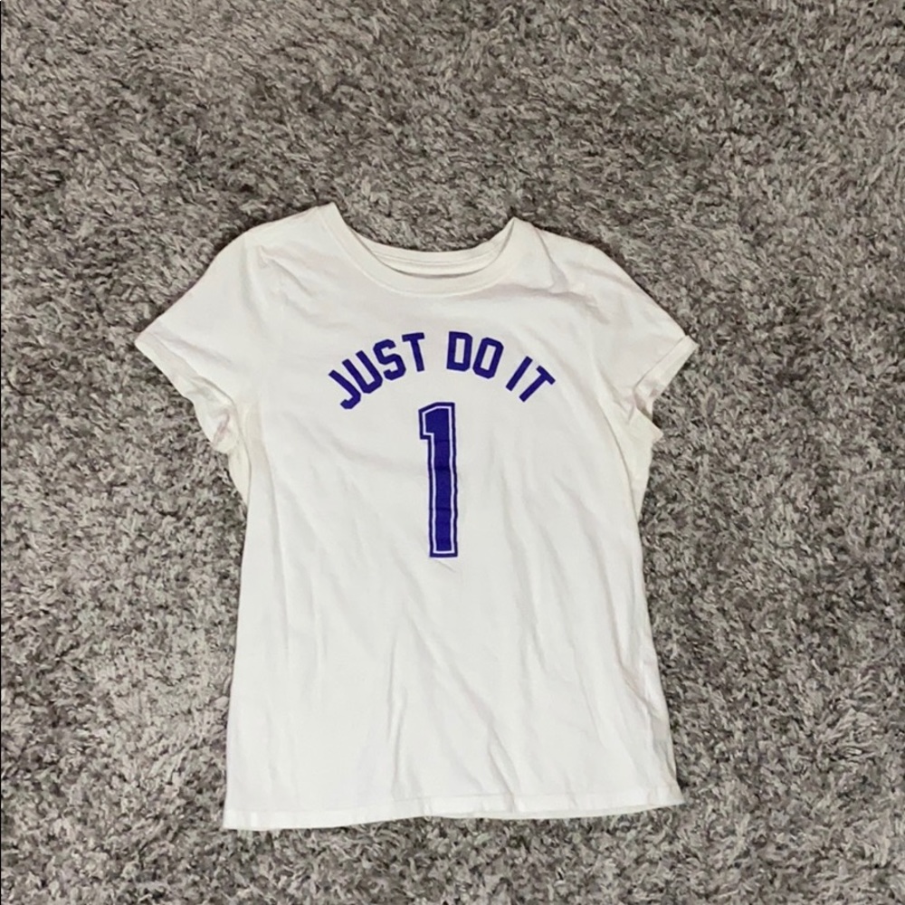 Nike top